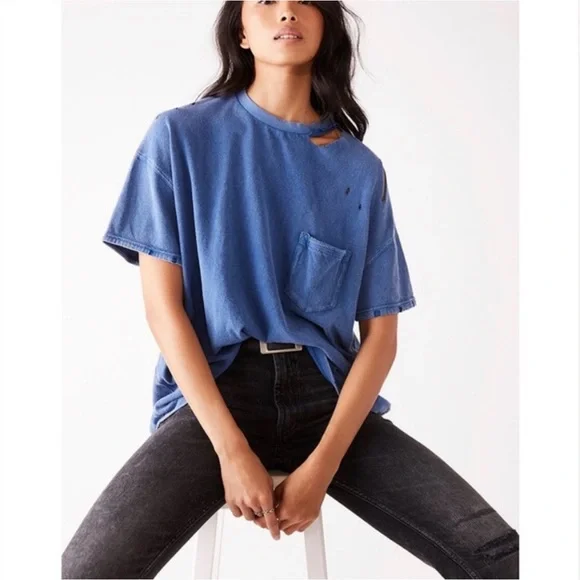 EUC We the Free Rubi Oversized Blue Distressed Tee Sz Large - Picture 6 of 9